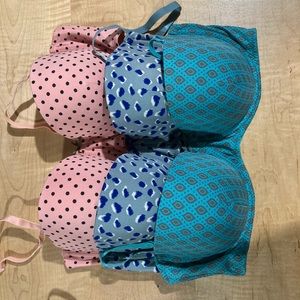 Bras 36C (x2) 38C (x1)